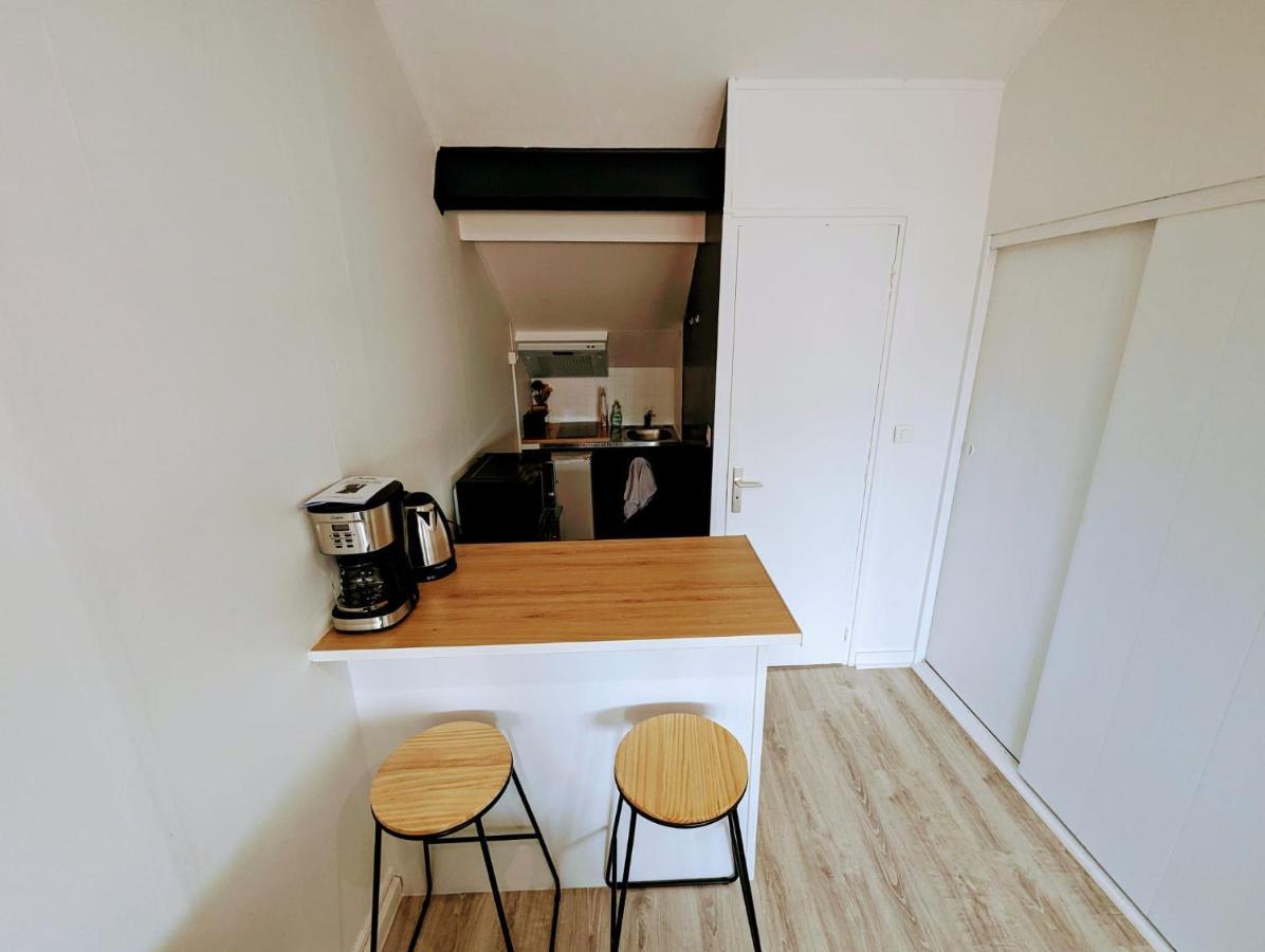 Appartement Studio Hyper-Centre La Rochelle, A Deux Pas Du Vieux Port à La Rochelle  Extérieur photo